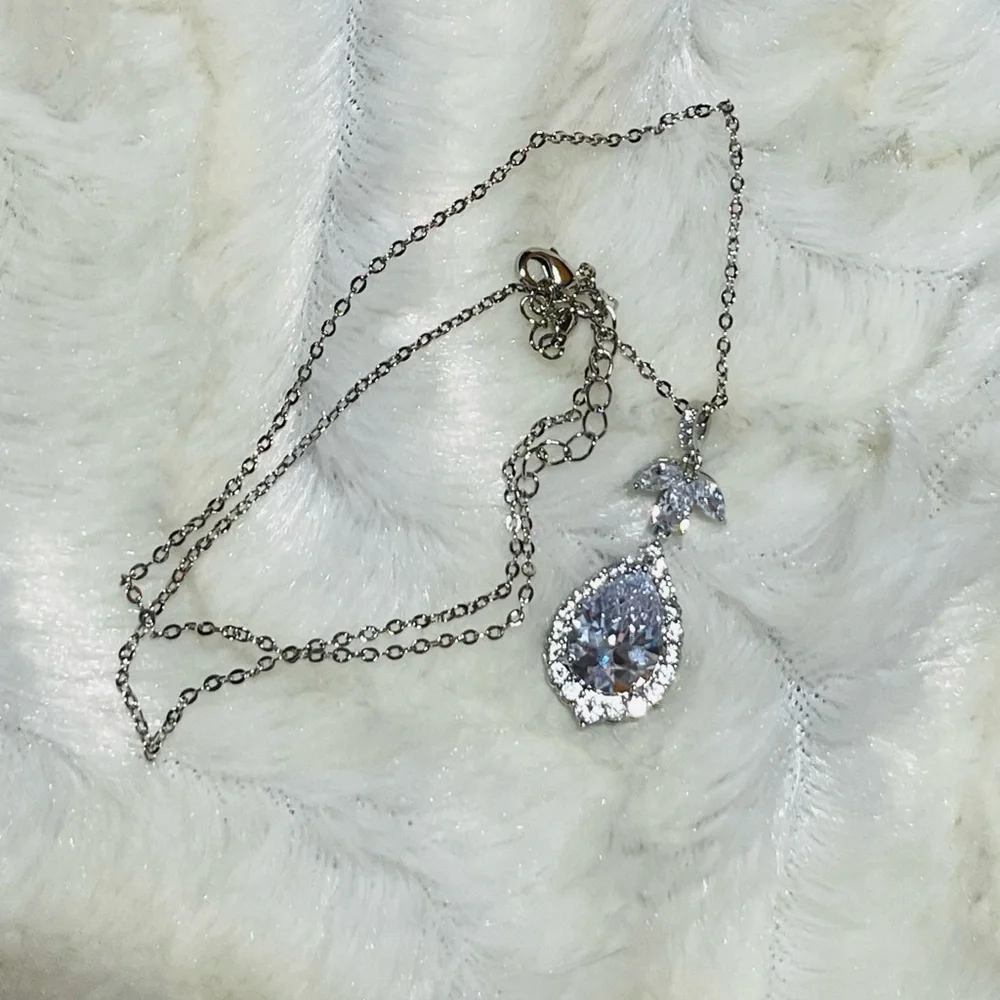 N/A costume jewelry